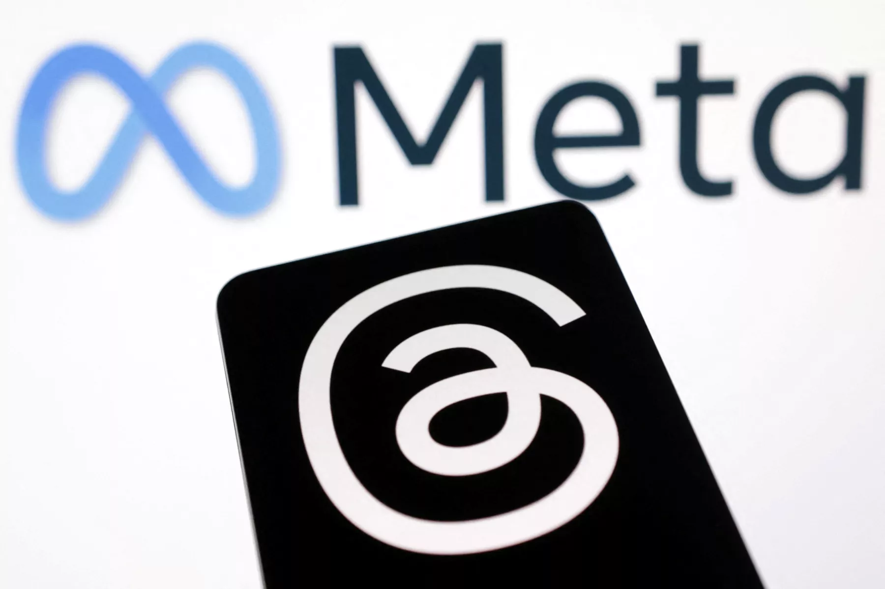 Logo de Threads, la red social de meta para competir con Twitter